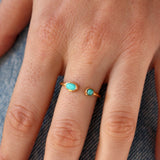 Bague dorée martelée ouverte et 2 pierres - 50 / TURQUOISE