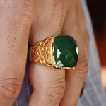 Chevalière dorée pierre facettée et fleurs - 52 / ONYX VERTE