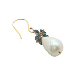 Boucles d'oreilles pendantes dorées perle et quartz fumé