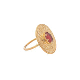 Bague dorée fleur gravée avec pierre