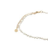 Chaine de cheville dorée petites perles de culture et fil beige