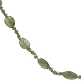 Collier doré péridot, quartz fumé, perles dorées et noeuds verts 50 cm