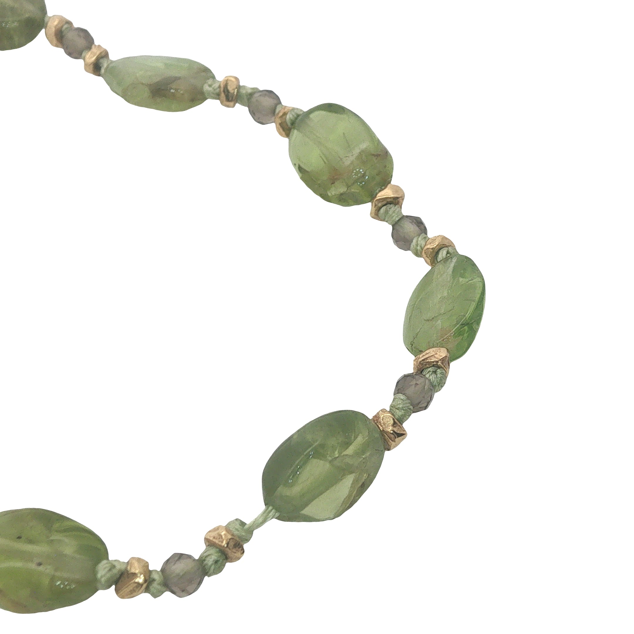 Collier doré péridot, perles dorées et noeuds verts 50 cm