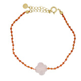 Bracelet doré petites pierres cornaline et trèfle en quartz rose
