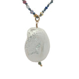 Collier doré nacre et tourmaline avec perles multicolores 60 cm
