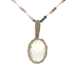Collier doré tourmaline Johri bazaar en prehnite et fil doré 60 cm