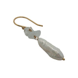 Boucles d'oreilles pendantes dorées perle de culture longue et pierre de lune