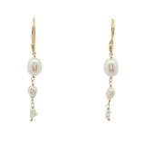 Boucles d'oreilles pendantes dorées trio de perle de culture