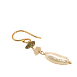 Boucles d'oreilles pendantes dorées perle de culture longue et tourmaline