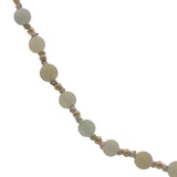 Collier doré perles givrées vert pale et perles dorées 42 cm