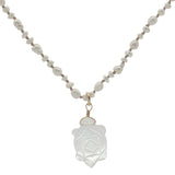 Collier doré tortue taillée dans du cristal perles de culture 50 cm
