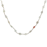 Collier doré alternance pierre de lune, labradorite, perle dorées et noeuds blancs 50 cm