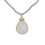Collier doré pierre de lune avec boules dorées labradorite 60 cm