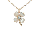 Collier doré trèfle en coquillage avec zircon 42 cm