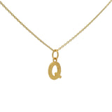 Collier doré lettre Q martelée