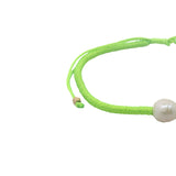 Bracelet doré cordon vert fluo perle de culture