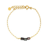 Bracelet doré maille rectangle trilogie de grenat carré