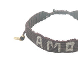 Bracelet brésilien doré fil tissé marron et crème "amour"