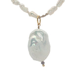 Collier doré nacre blanche, iolite et perles de culture 60 cm
