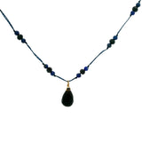 Collier doré fil noir orné d'onyx noir et lapis 42cm