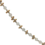 Collier doré perles blanches, couronnes dorées et noeuds blancs 42 cm