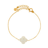Bracelet doré trèfle en pierre de lune facetté