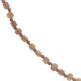 Collier doré perles beiges en corne avec noeuds beiges 75 cm