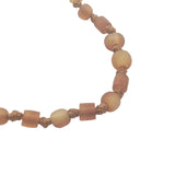 Collier doré perles beiges en corne avec noeuds beiges 75 cm