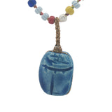 Collier doré scarabée bleu perles colorées et perles de culture 75 cm