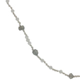 Collier doré avec pierre de lune, labradorite et noeuds blancs 60 cm