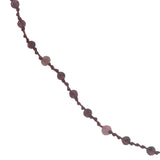Collier doré avec tourmaline rose, grenat et noeuds bordeaux 60 cm