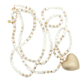 Collier coeur doré perles de nacre et perles dorées 90 cm