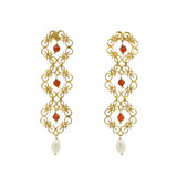Boucles d'oreilles dorées dentelées onyx rouge et perles