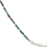 Collier doré en rubis zoisite, 5 perles de culture et perles dorées 42 cm