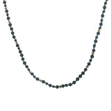 Collier doré perles noires, couronnes dorées et noeuds noirs 64 cm
