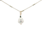 Collier doré perle de culture et petite tourmaline verte 42 cm