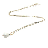 Collier doré perle de culture et petite tourmaline verte 42 cm