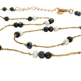 Collier fil doré et pierres naturelles