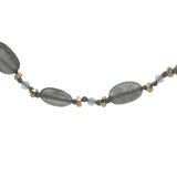 Collier doré alternance labradorite, pierre de lune, perles dorées et noeuds gris 50 cm