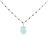 Collier doré scarabée taillé dans de l'apatite 42 cm