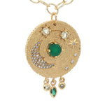 Collier doré médaillon astres en onyx verte, prehnite et zircons avec pampilles 60 cm