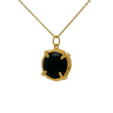 Collier doré onyx noire ronde sertie 4 griffes martelées