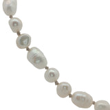 Collier doré perles de culture de différentes tailles avec noeuds beige 50 cm