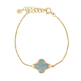 Bracelet doré trèfle en labradorite serti 4 griffes