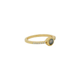 Bague dorée pierre ronde et zircons