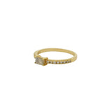 Bague dorée fine pierre carrée et zircons