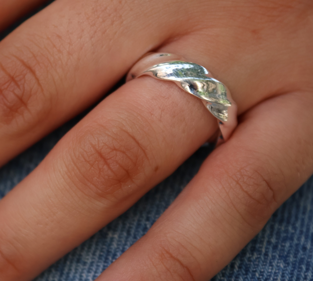 SILVER RING
