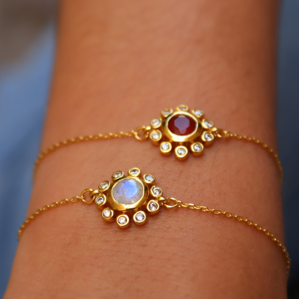 Flower bracelets with stones and white zircons