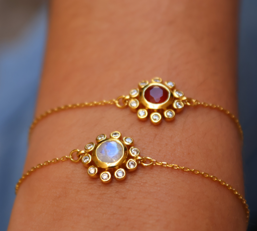 Flower bracelets with stones and white zircons