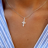 collier croix et zircons blanc